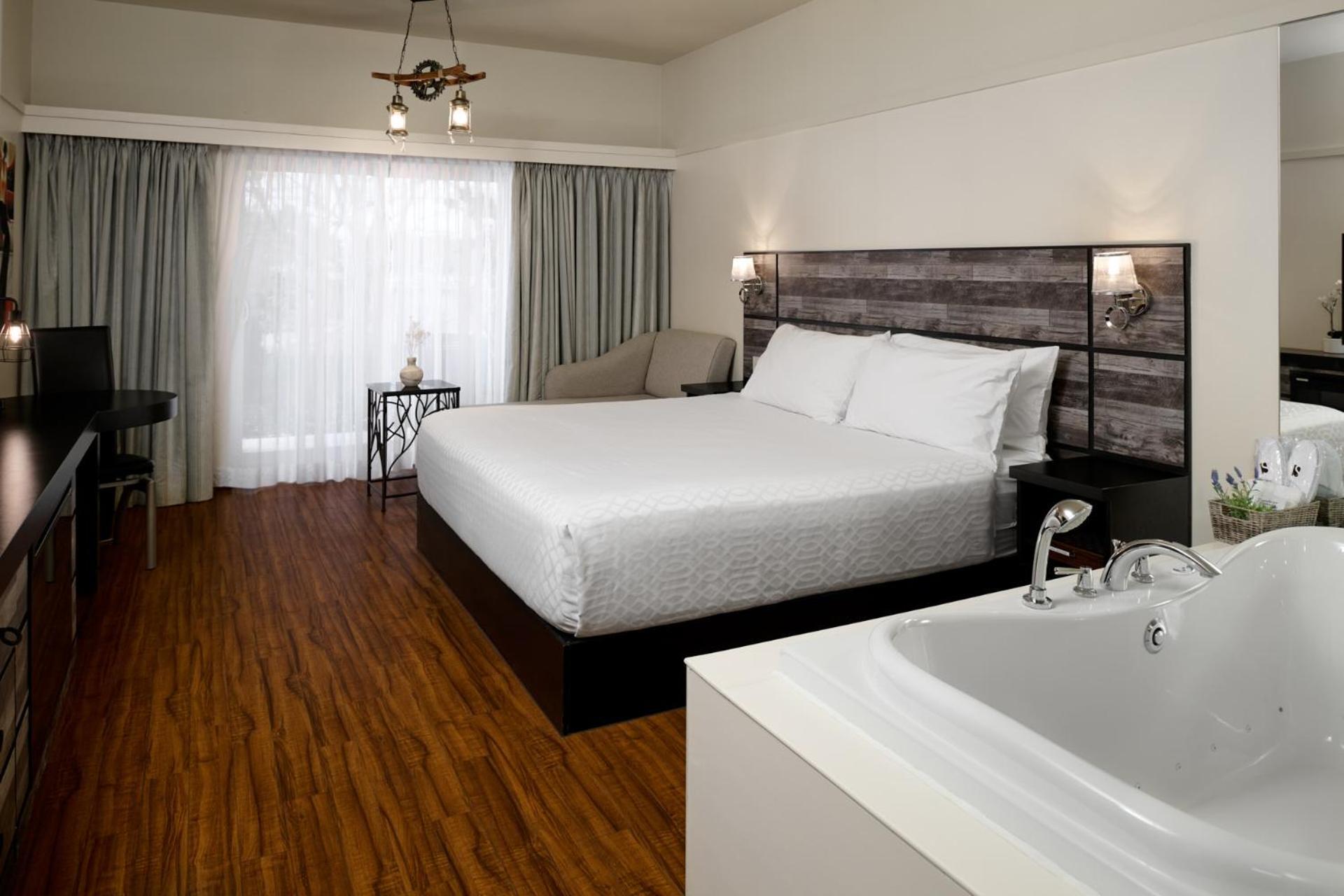 Samuels Boutique Hotel กอเดอริช ภายนอก รูปภาพ